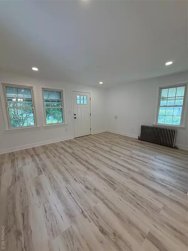 Baldwin, NY 11510,2542 Central AVE