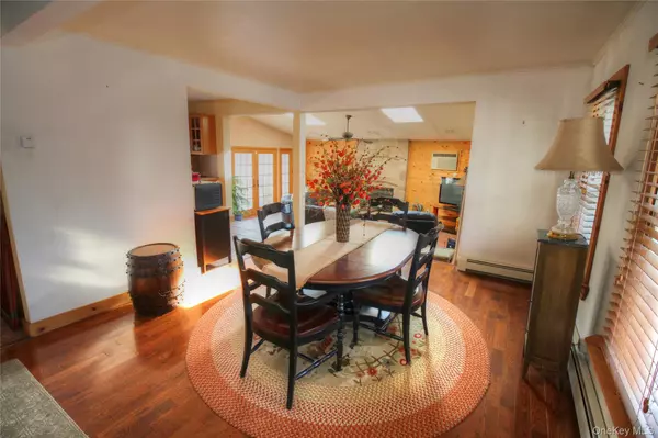 Freeport, NY 11520,451 Atlantic AVE