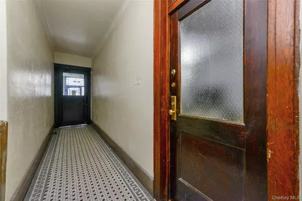 Astoria, NY 11102,26-21 30th ST