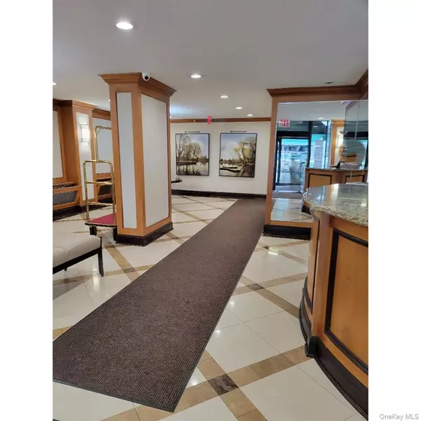 Kew Gardens, NY 11415,118-18 Union TPKE #5J