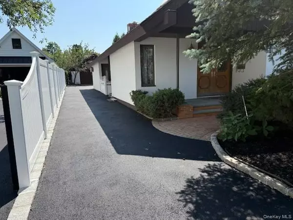 Farmingdale, NY 11735,159 Oakview AVE