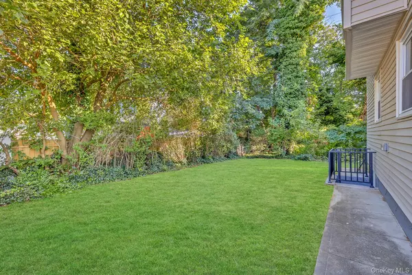 Valley Stream, NY 11580,147 S Terrace PL