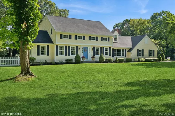 Lloyd Harbor, NY 11743,2 Hawk DR
