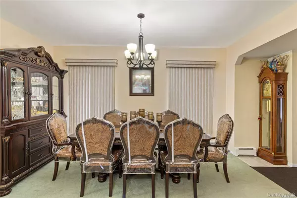 Jamaica, NY 11432,85-56 151st ST