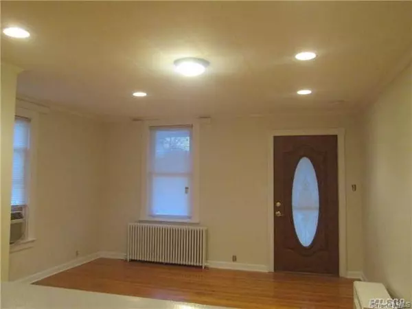 Greenvale, NY 11548,5 Elm ST #A & B