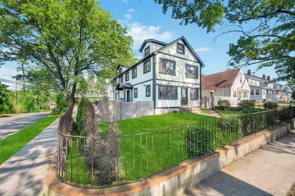 Queens Village, NY 11429,99-03 207th ST