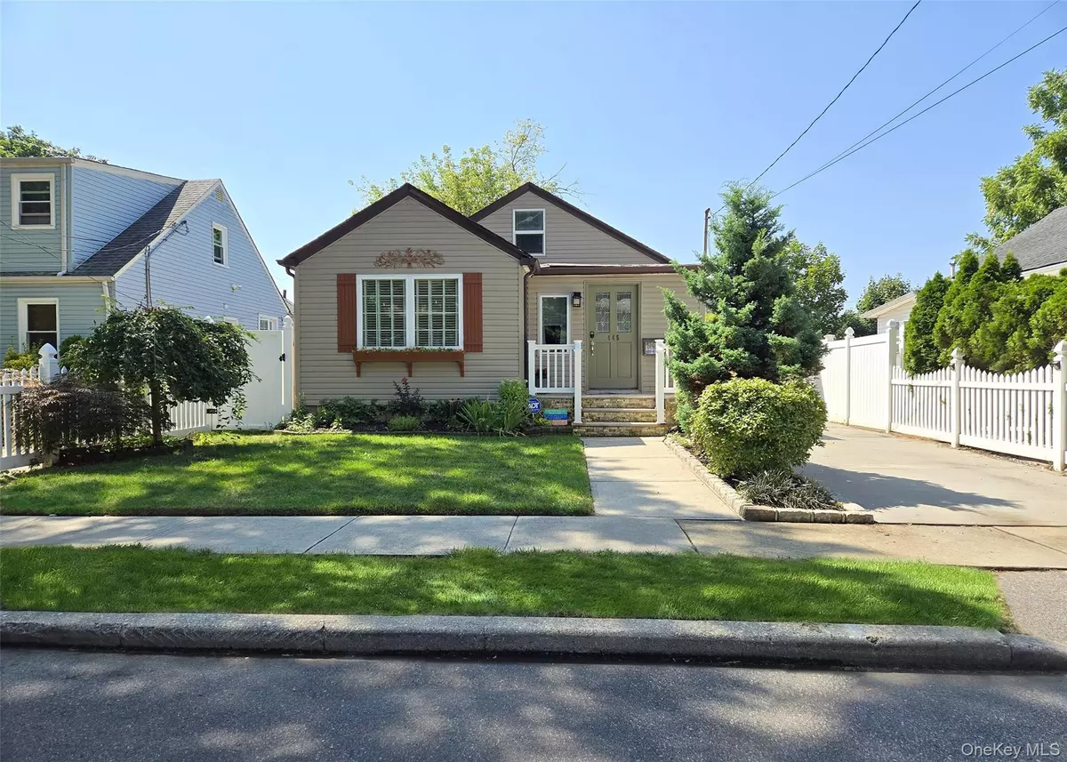 Rockville Centre, NY 11570,445 Clinton AVE