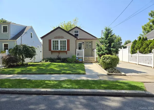 445 Clinton AVE, Rockville Centre, NY 11570