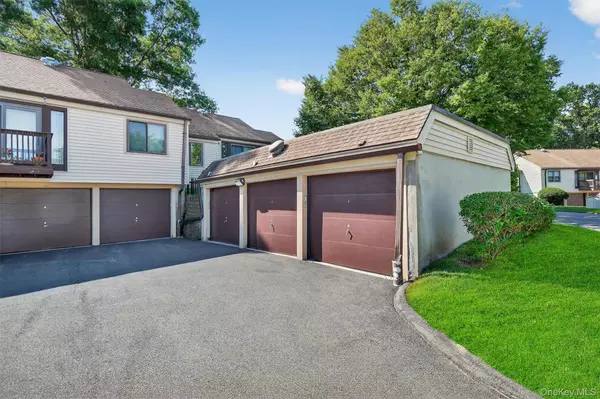 Yorktown Heights, NY 10598,40 Jefferson OVAL #A