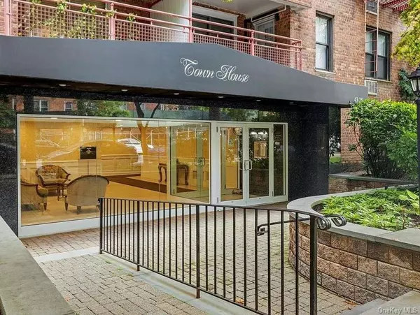 43-25 Douglaston Parkway ##B, Douglaston, NY 11363