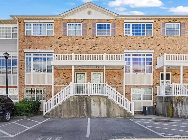 109 Heron Ln LN #447, Bronx, NY 10473