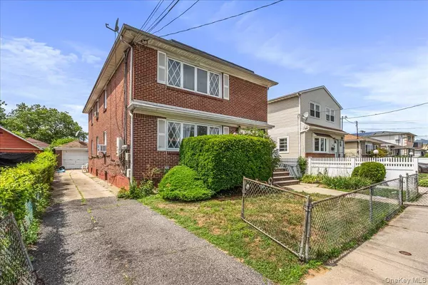 Springfield Gardens, NY 11413,14426 229th ST