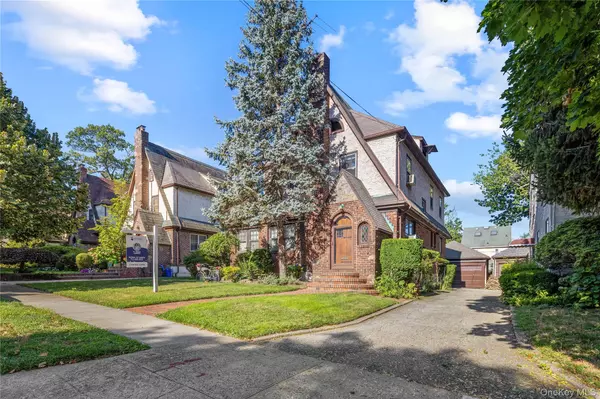 Flushing, NY 11358,32-16 167th ST