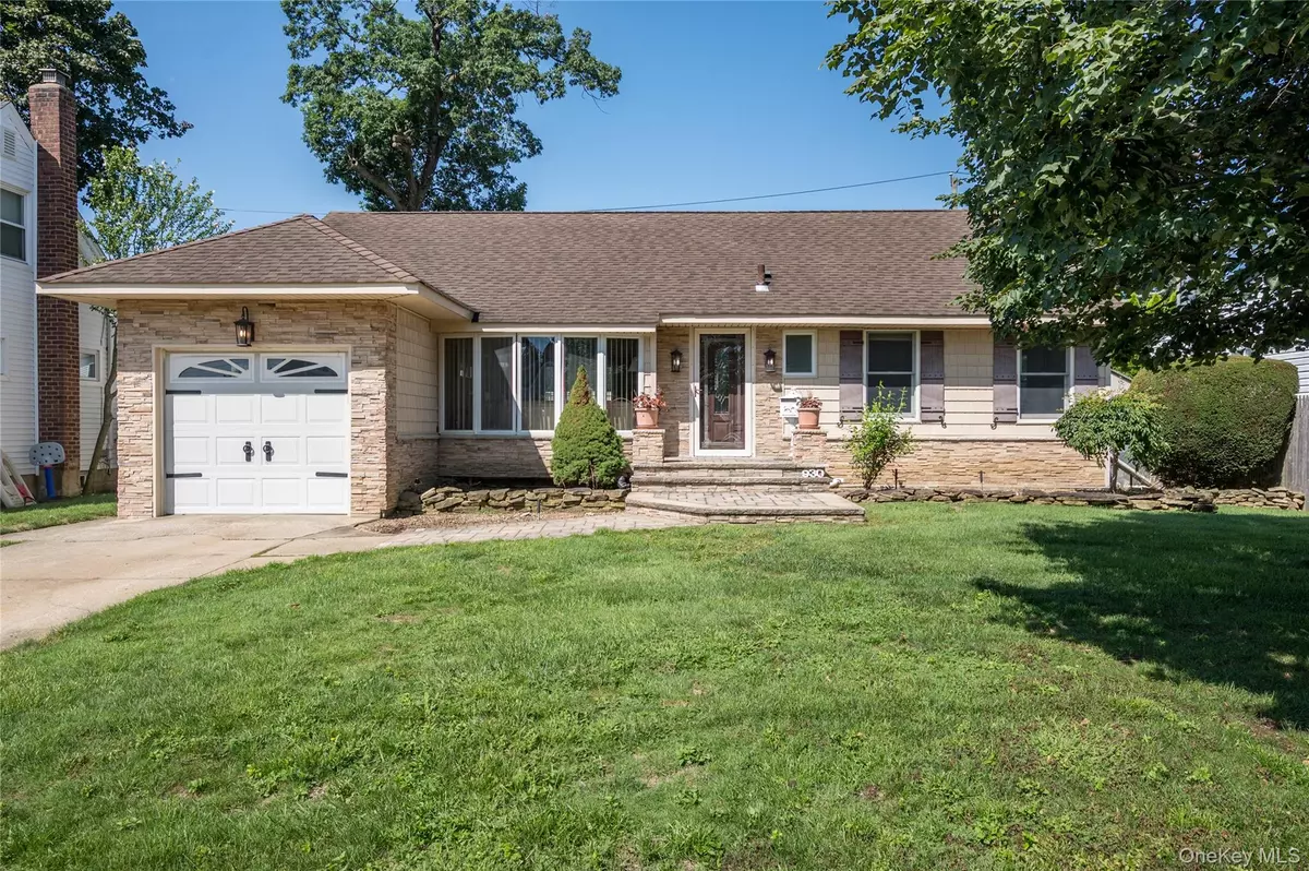 Bellmore, NY 11710,930 W Shelley RD