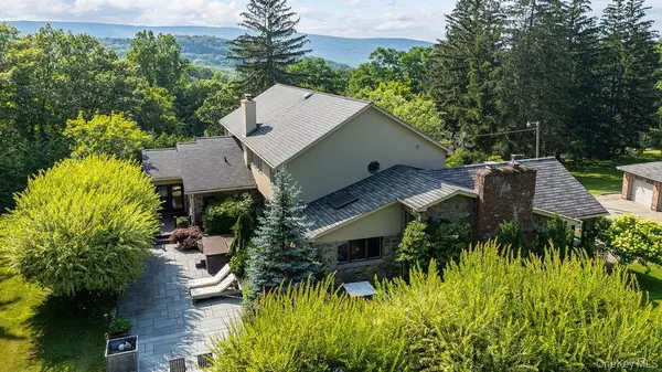 Central Valley, NY 10930,237 Mineral Springs RD