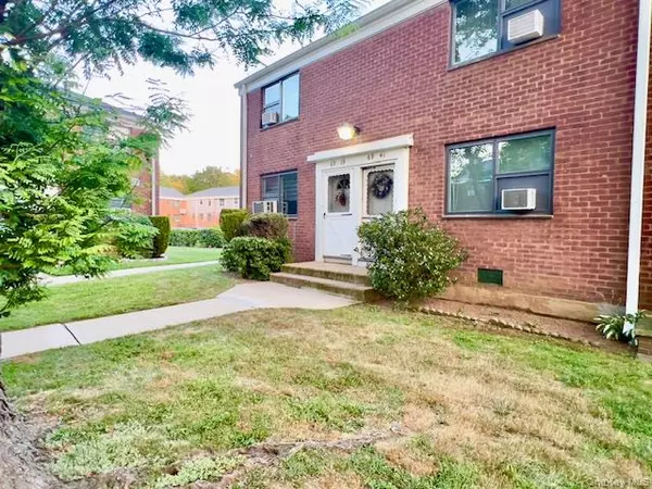 69-41 218 ST #Duplex, Bayside, NY 11364