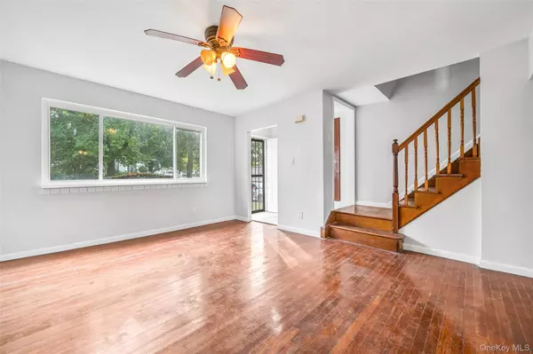 Saint Albans, NY 11434,132-18 Farmers BLVD