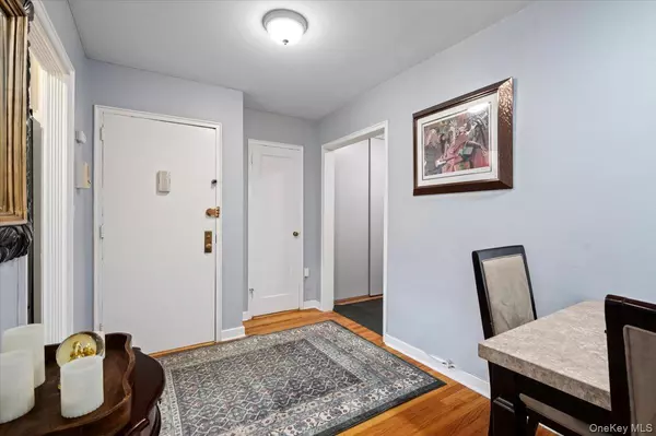 West Harrison, NY 10604,121 Columbus AVE #2A