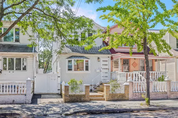 Ozone Park, NY 11417,107-62 93rd ST