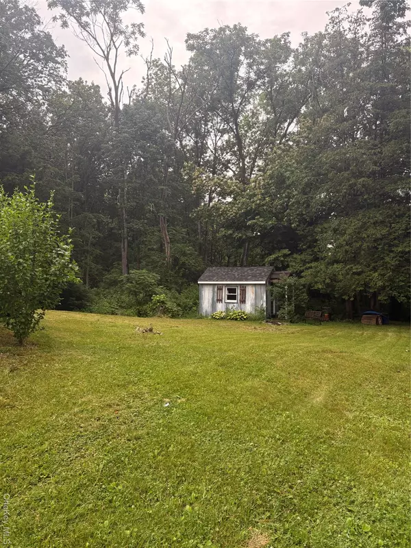 Hyde Park, NY 12538,8 Orchard RD