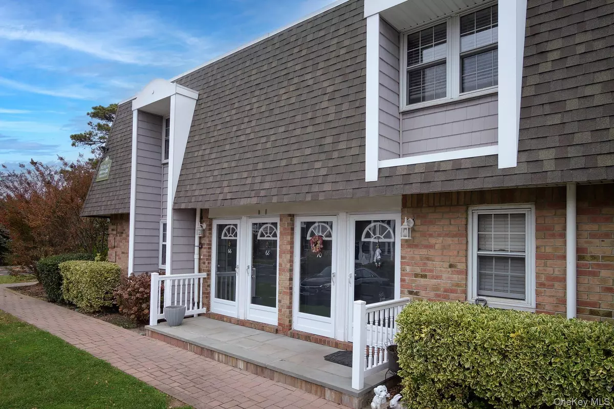 Patchogue, NY 11772,40 Mainsail DR #3-40