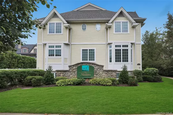 106 Morris AVE #8, Rockville Centre, NY 11570