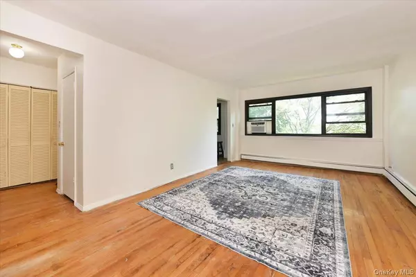 Floral Park, NY 11001,91 Tulip AVE #GC-2
