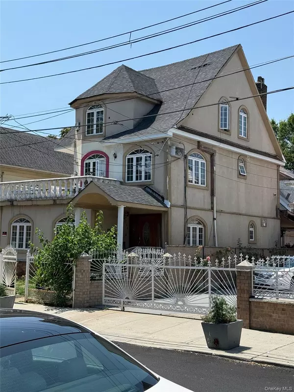 Richmond Hill, NY 11418,87 34 116 ST