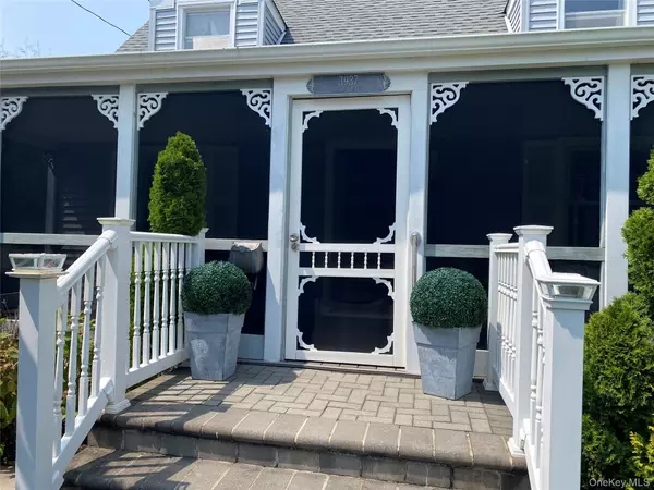 Seaford, NY 11783,3937 John LN