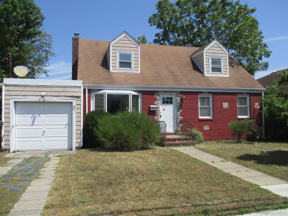 Lindenhurst, NY 11757,91 Doges Promenade
