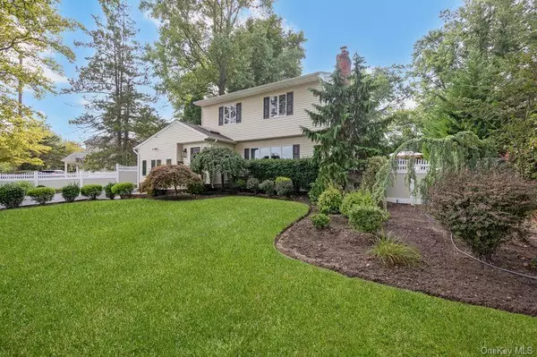 Melville, NY 11747,1 Earl RD