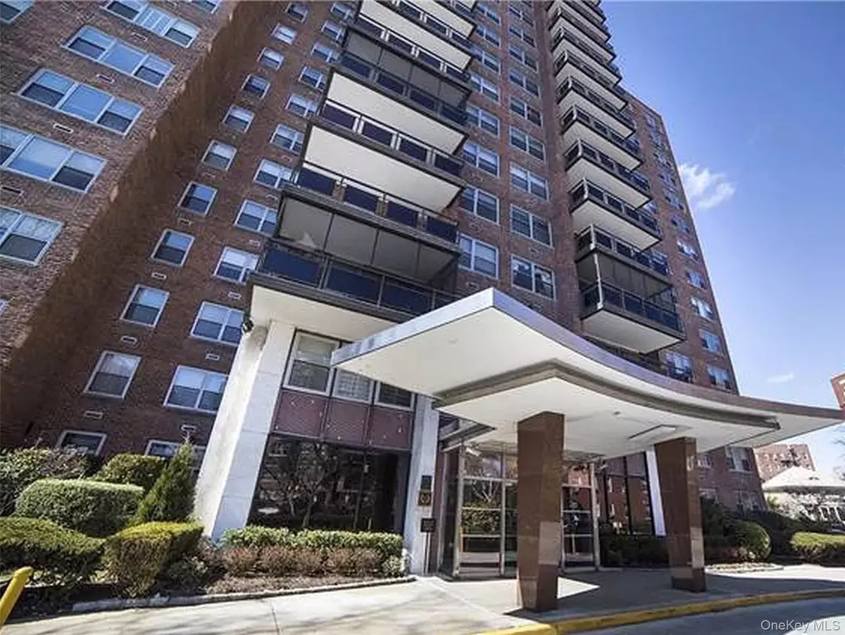 Forest Hills, NY 11375,70-20 108th ST #14S