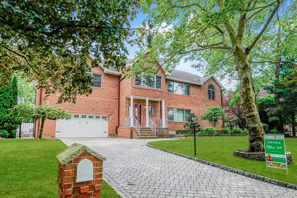 Staten Island, NY 10301,74 Longfellow AVE