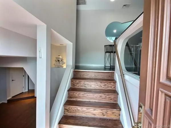 Oceanside, NY 11572,417 Bunker DR