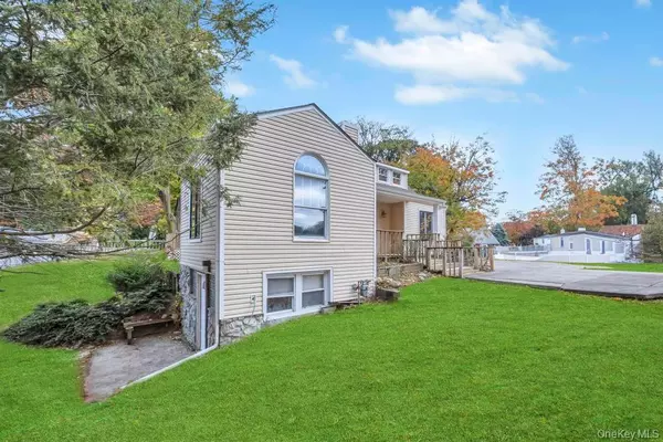 Huntington Station, NY 11746,5 wolf hill road