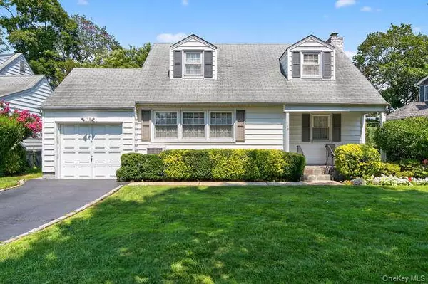 165 Locust ST, Garden City, NY 11530