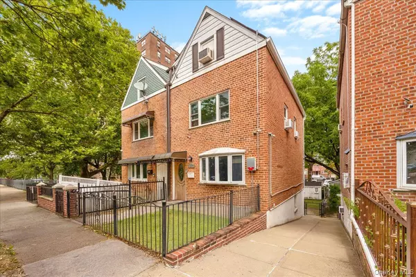 1926 Hutchinson River Pkwy #E, Bronx, NY 10461