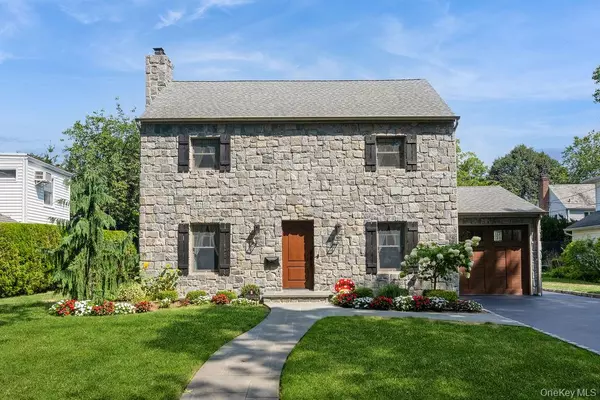 Garden City, NY 11530,69 Kingsbury RD