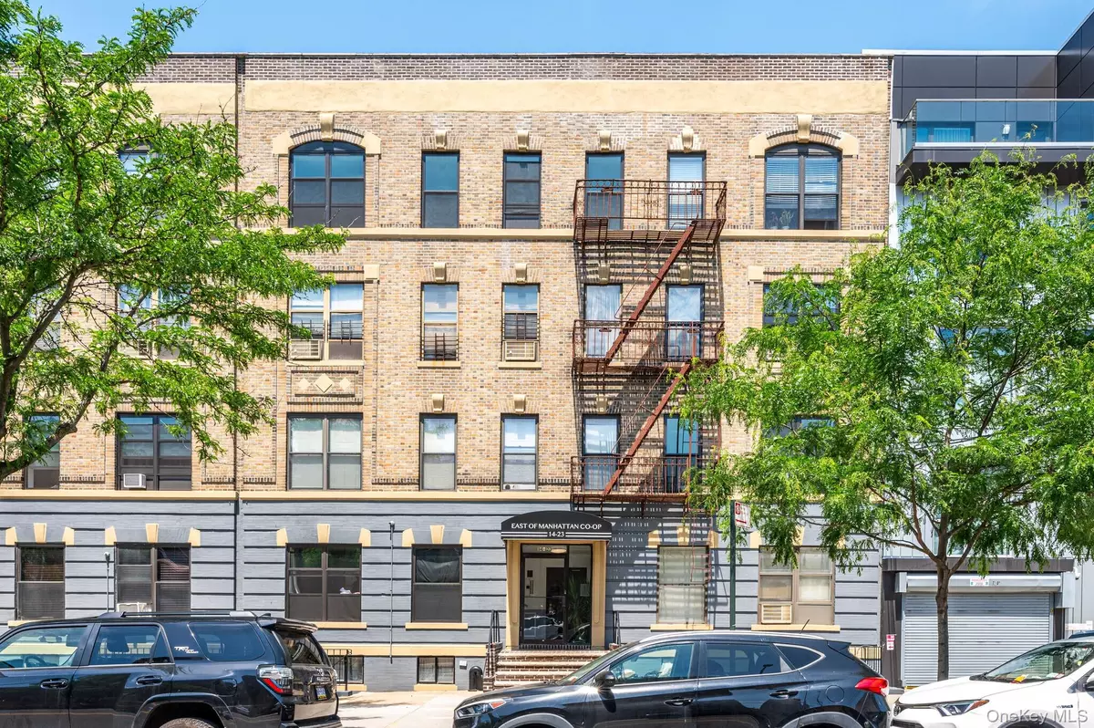 Long Island City, NY 11106,1423 31st AVE #4E