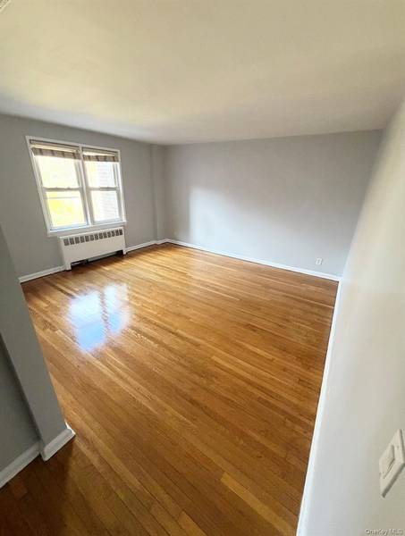 1537 Central Park AVE ##E8, Yonkers, NY 10710