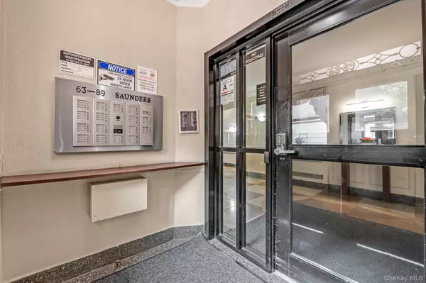 Rego Park, NY 11374,63-89 Saunders ST #6-C
