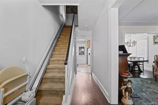 Ossining, NY 10562,90 State ST