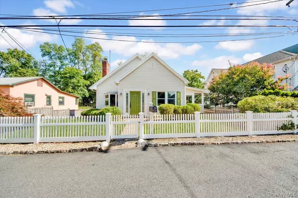 32 Ridgeland TER, Rye, NY 10580