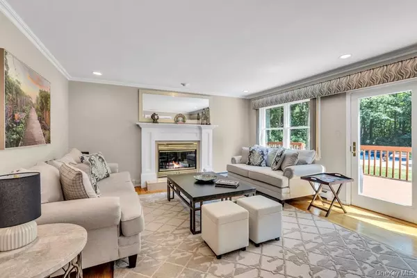 Bayport, NY 11705,1 Damaris CT