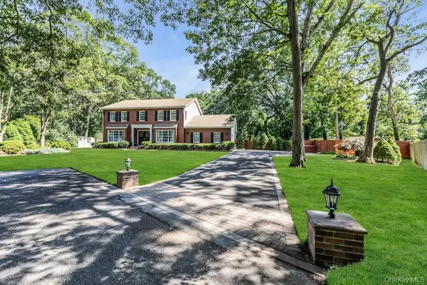 Bayport, NY 11705,1 Damaris CT