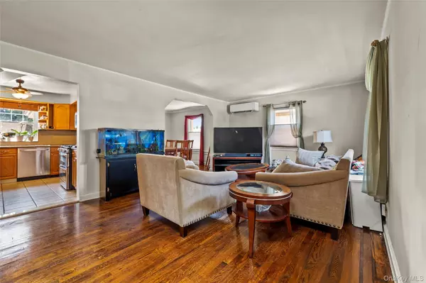Whitestone, NY 11357,151-54 10th AVE
