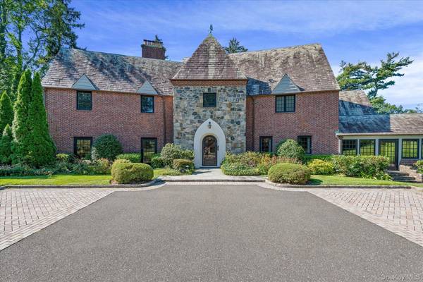 Great Neck, NY 11024,32 Wildwood DR