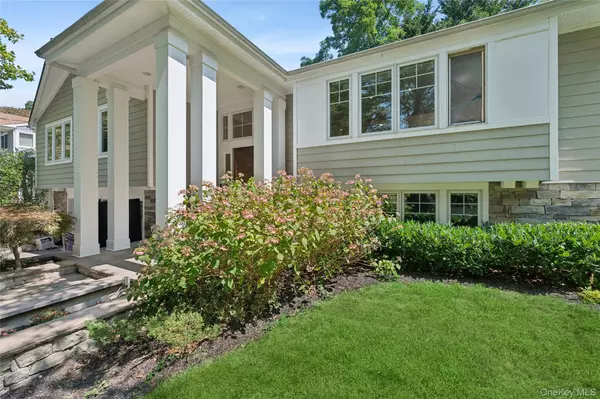 19 Anthony CT, Huntington, NY 11743