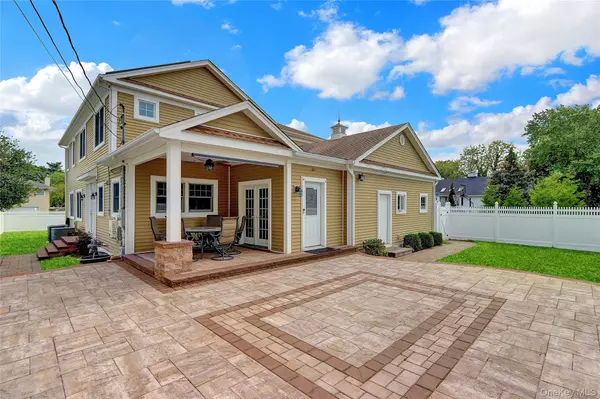 Jericho, NY 11753,4 Middle LN