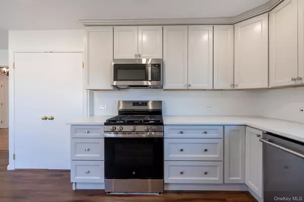 West Harrison, NY 10604,107 E Woodside AVE #2